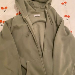aritzia mega boyfriend zip up